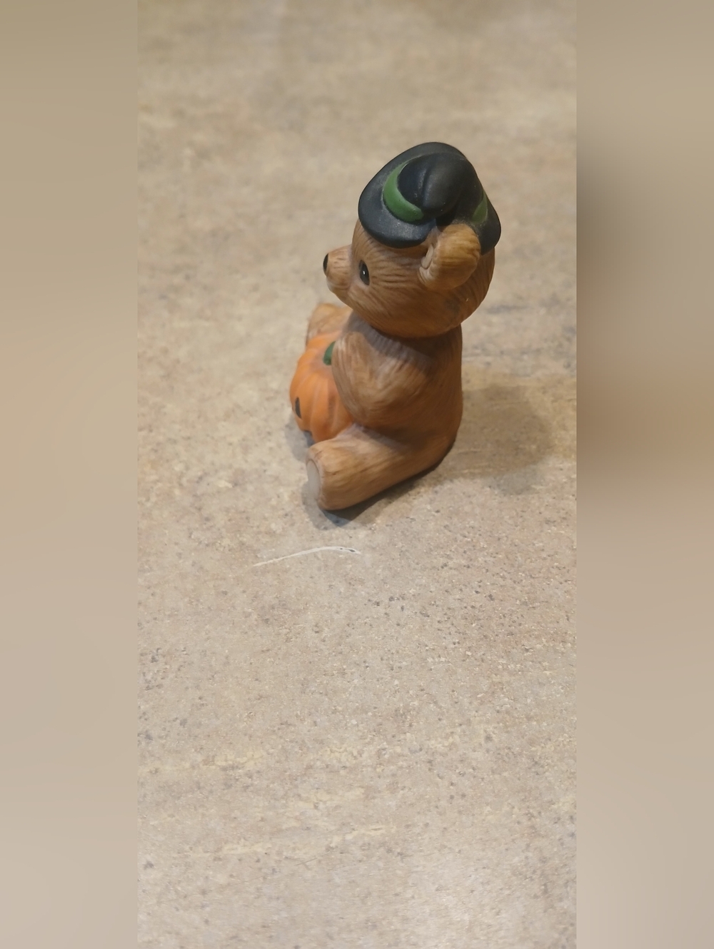 🍂Vintage "October" Bear Figurine - Picture 4 of 5